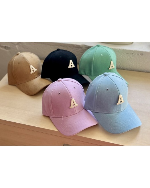 Casquettes A